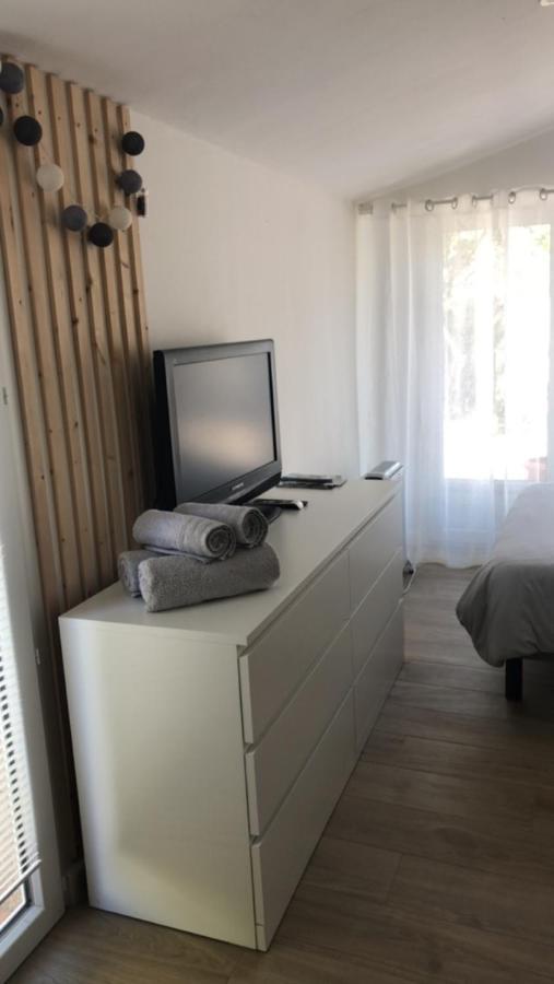 Studio Refait A Neuf Avec Jardin Aigues Mortes Экстерьер фото